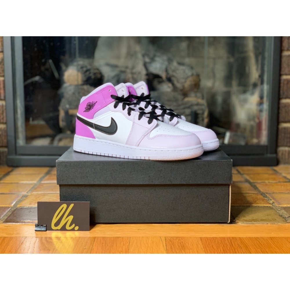Size 6y/ 7.5w Air Jordan 1 Mid “Barely Grape” Athletic Basketball Sneakers DQ842 - Picture 4 of 6